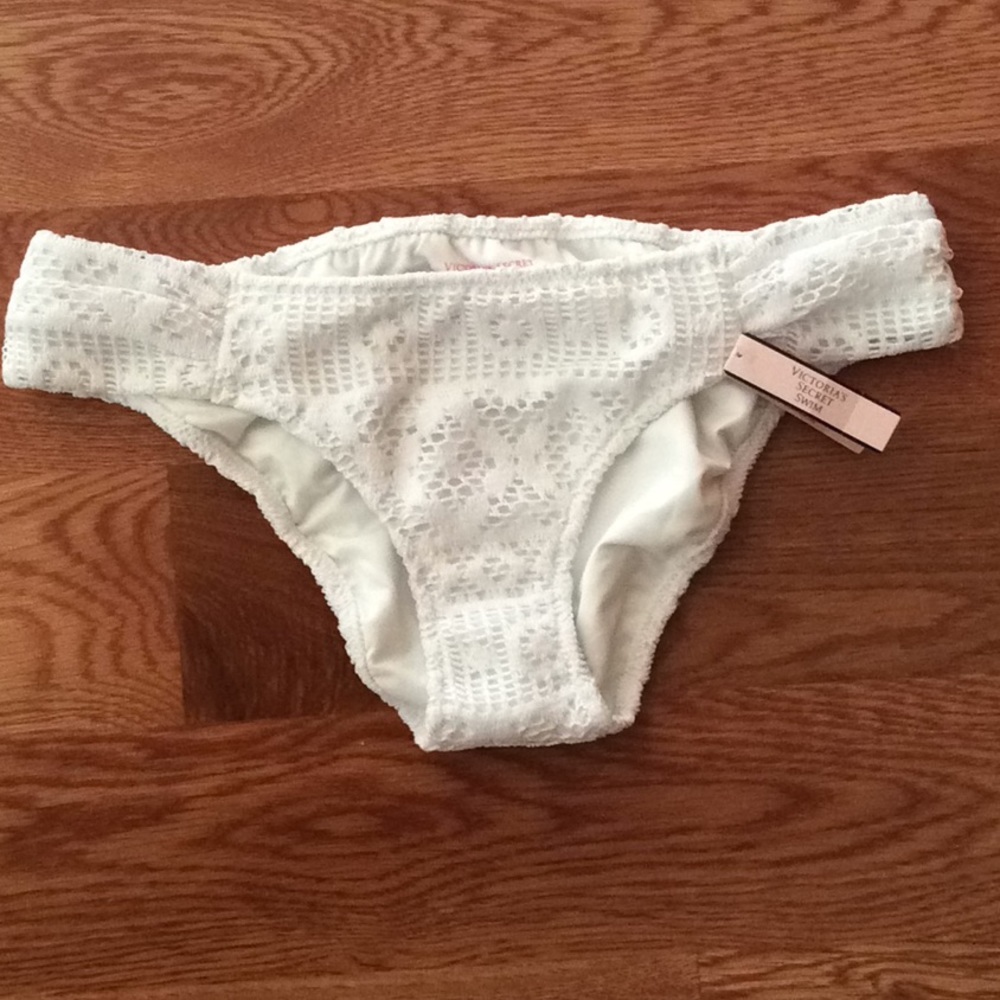 NWT Victoria’s Secret Knockout bikini bottom